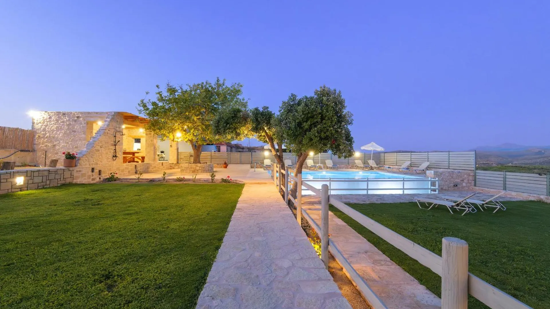 Villa Amarantos - Private Pool Stamni