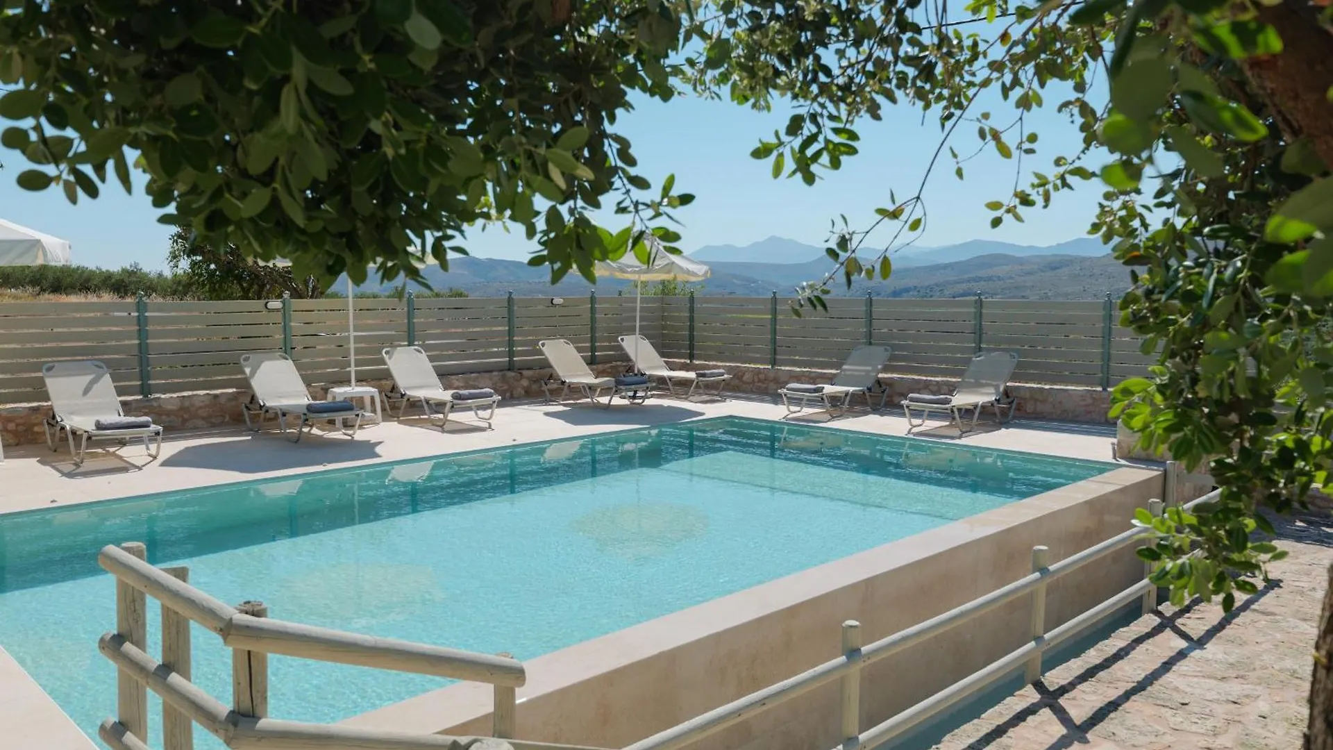 Villa Amarantos - Private Pool Stamni